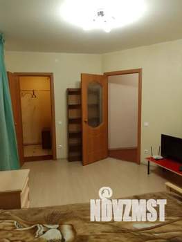 Студия квартира, посуточно, 40м2, 1/5 этаж