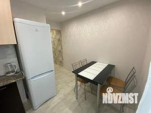 1-к квартира, посуточно, 38м2, 3/5 этаж