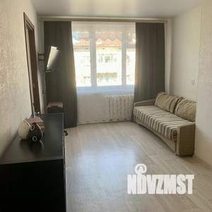 2-к квартира, посуточно, 43м2, 1/1 этаж