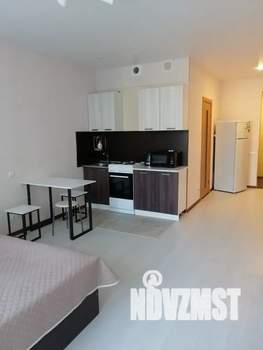 Студия квартира, посуточно, 33м2, 1/3 этаж