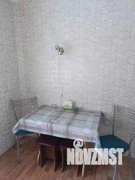 Студия квартира, посуточно, 38м2, 1/9 этаж