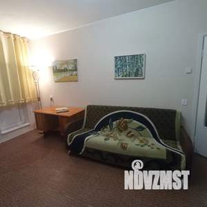 1-к квартира, посуточно, 36м2, 3/9 этаж