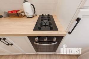 Студия квартира, посуточно, 30м2, 1/5 этаж