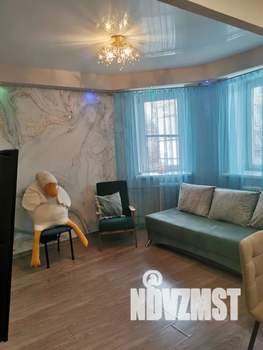 Студия квартира, посуточно, 40м2, 1/4 этаж