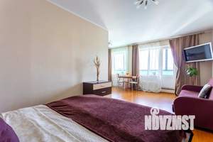 Студия квартира, посуточно, 36м2, 9/15 этаж