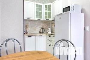 2-к квартира, посуточно, 42м2, 19/25 этаж