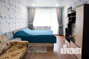 1-к квартира, посуточно, 37м2, 1/1 этаж