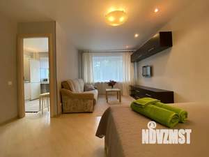 1-к квартира, посуточно, 36м2, 4/5 этаж