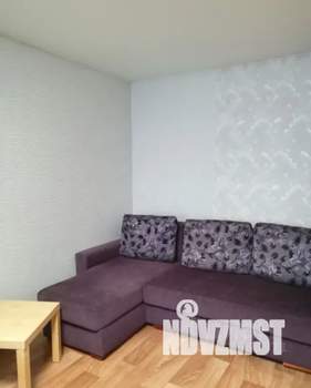 Студия квартира, посуточно, 38м2, 1/9 этаж