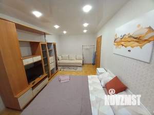 1-к квартира, посуточно, 35м2, 4/9 этаж