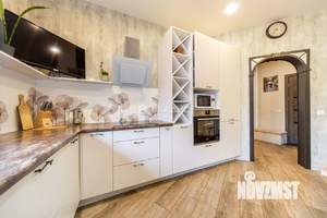 4-к квартира, вторичка, 121м2, 1/3 этаж