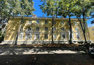 2-к квартира, вторичка, 57м2, 1/3 этаж