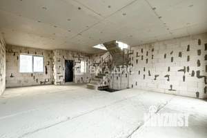 5-к квартира, вторичка, 177м2, 3/3 этаж