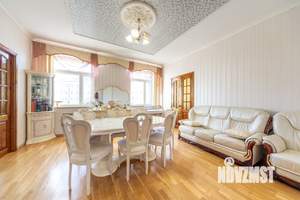 4-к квартира, вторичка, 111м2, 3/3 этаж