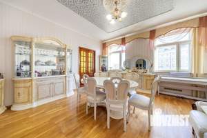 4-к квартира, вторичка, 111м2, 3/3 этаж