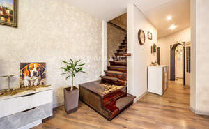 4-к квартира, вторичка, 121м2, 1/3 этаж