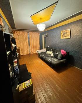 2-к квартира, вторичка, 40м2, 1/5 этаж