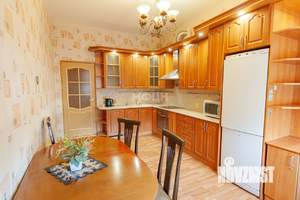 4-к квартира, вторичка, 107м2, 3/5 этаж