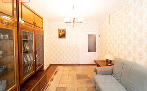 2-к квартира, вторичка, 41м2, 1/4 этаж