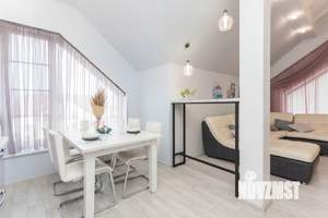 4-к квартира, вторичка, 110м2, 3/3 этаж
