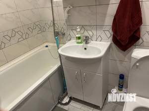 2-к квартира, вторичка, 42м2, 10/16 этаж