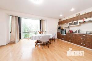 3-к квартира, вторичка, 86м2, 1/3 этаж