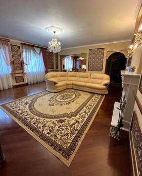 3-к квартира, вторичка, 140м2, 4/5 этаж