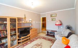 2-к квартира, вторичка, 53м2, 3/3 этаж