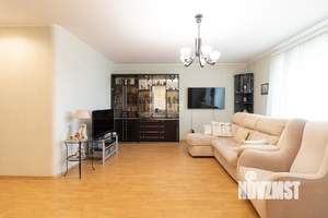4-к квартира, вторичка, 111м2, 5/5 этаж
