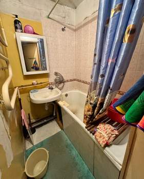 2-к квартира, вторичка, 40м2, 1/5 этаж