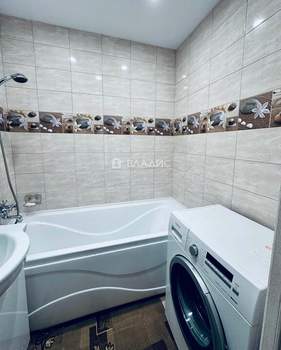2-к квартира, вторичка, 53м2, 1/9 этаж